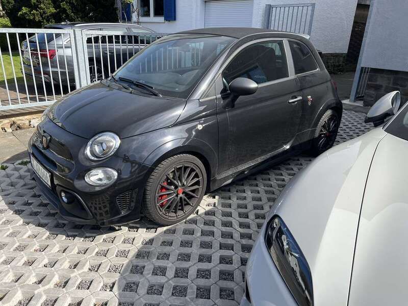 Schwarz Gebraucht 2021 Abarth 595 Competizione Kleinwagen | 19.999 € (Fairer Preis) - Bild 1/4