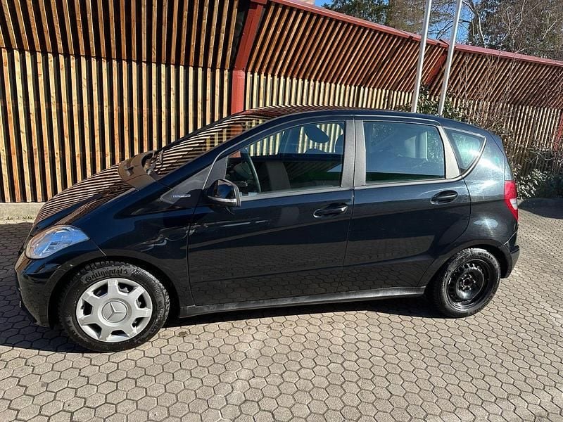 Gebraucht Mercedes A160 82 PS (60 kW) 2012 Schwarz Kleinwagen