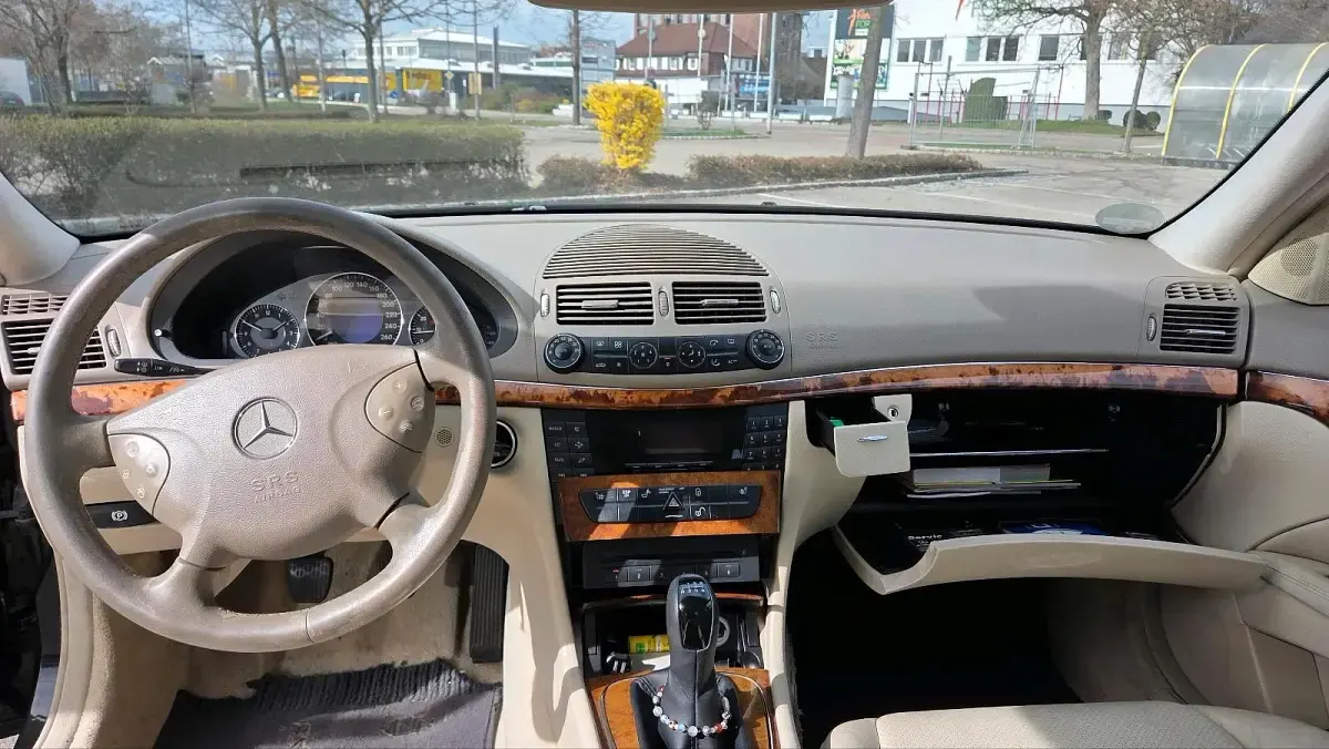 Brugt Mercedes E200 Elegance 163 HK (119 kW) 2003 Sort Sedan