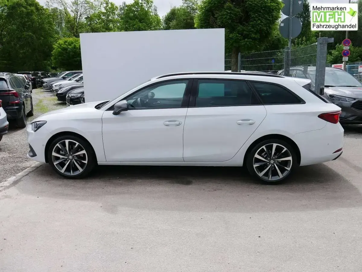 Neu Seat Leon FR 150 PS (110 kW) 2026 Nevadaweiß metallic Kombi