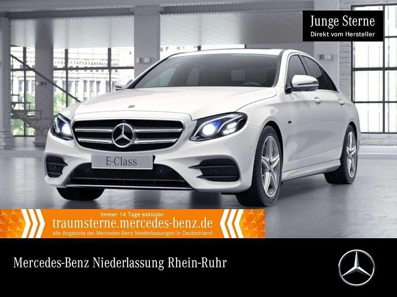 Weiß Gebraucht 2020 Mercedes E300 AMG Limousine | 34.490 € (Fairer Preis) - Bild 1/3