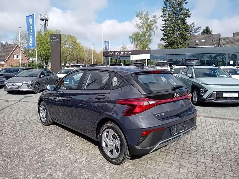 Neu Hyundai i20 Select 79 PS (58 kW) 2025 Grau Kleinwagen