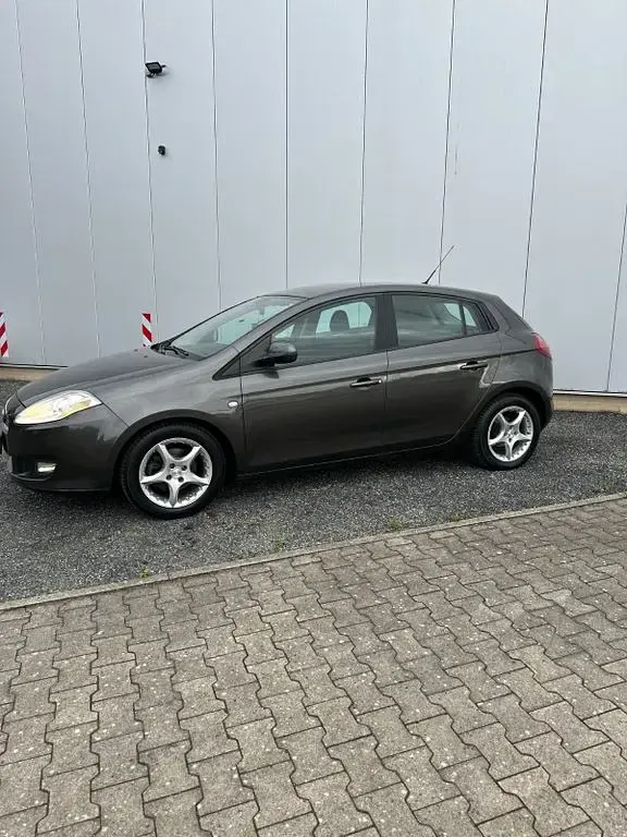Gebraucht Fiat Bravo Dynamic 150 PS (110 kW) 2009 Braun Kleinwagen