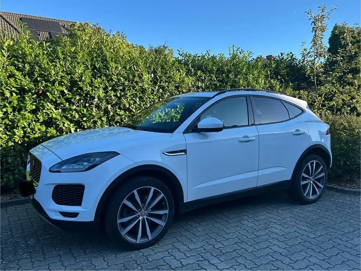 Gebraucht Jaguar E-Type 200 PS (147 kW) 2018 Weiß Limousine