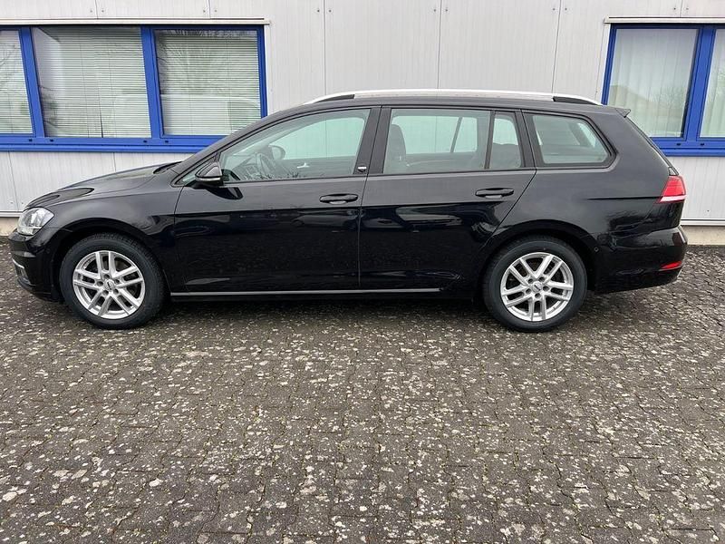 Second-hand VW Golf VII Sound 150 CP (110 kW) 2017 Negru Berlinǎ