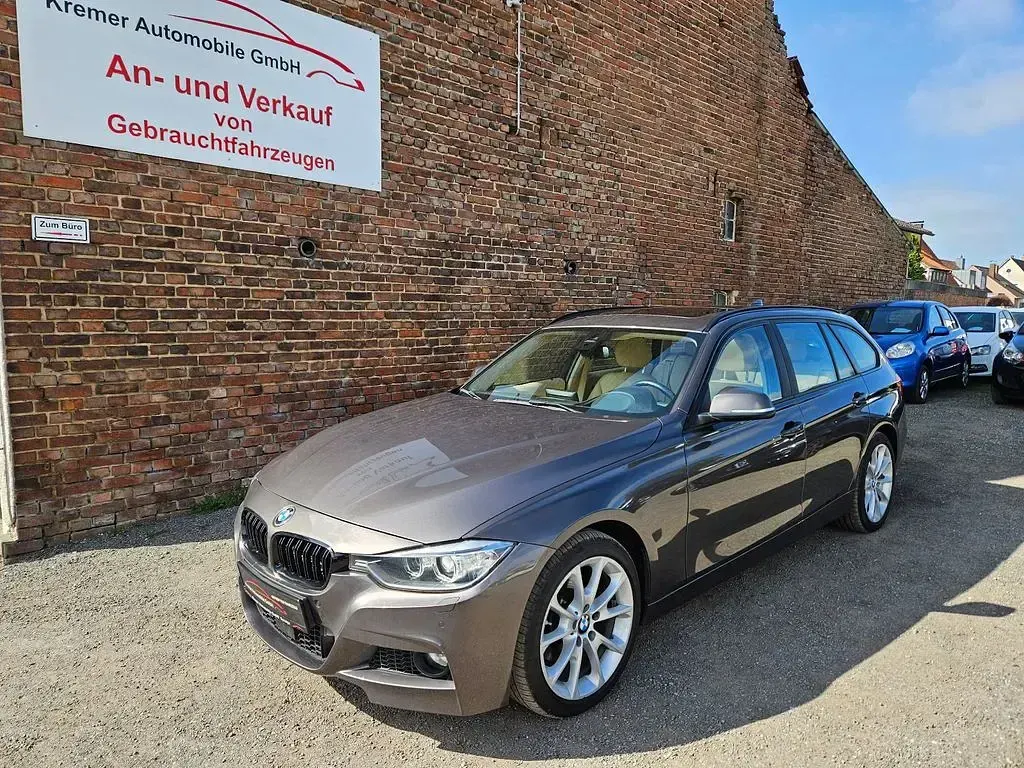 Gebraucht BMW 330 Comfort Edition 258 PS (189 kW) 2015 Grau Kombi
