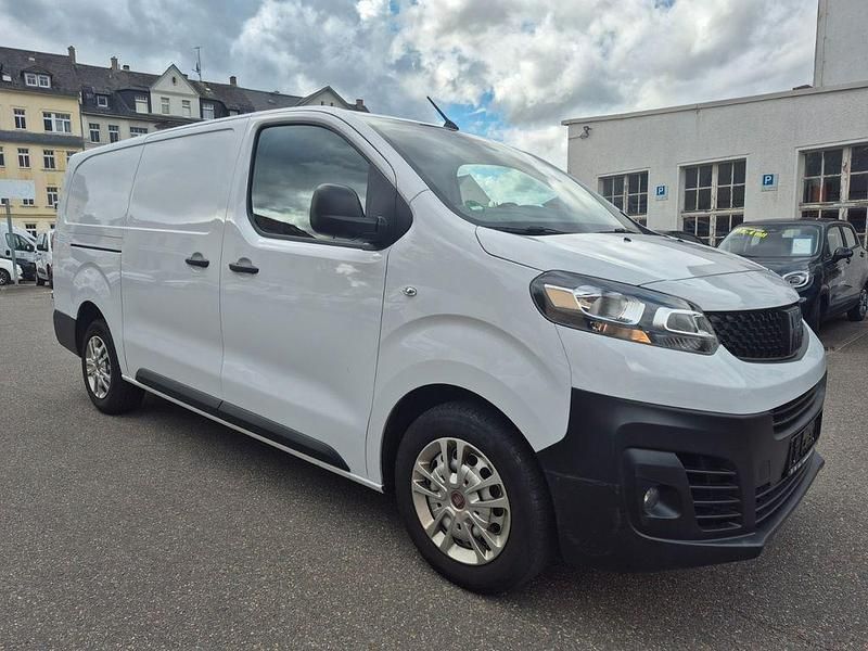 Weiß Gebraucht 2023 Fiat Scudo Van / Kleinbus | 23.900 € (Fairer Preis) - Bild 1/4