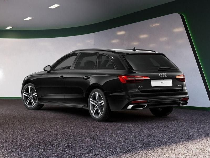 Second-hand Audi A4 Advanced Plus 204 CP (150 kW) 2023 Negru Break