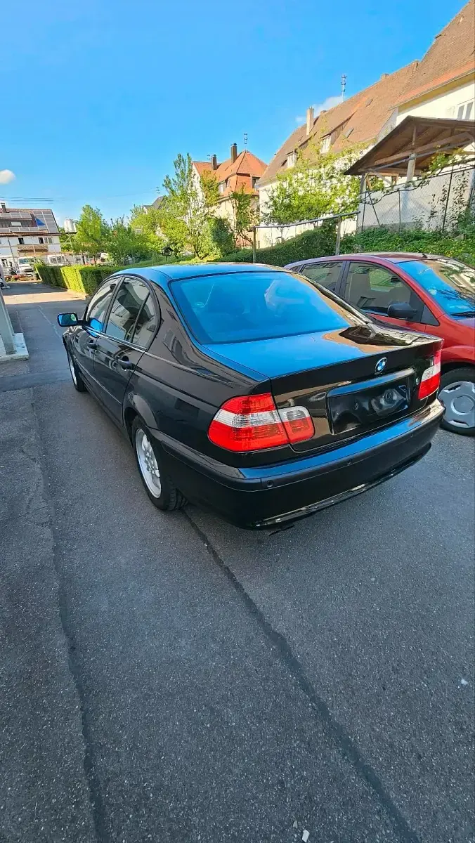 Gebraucht BMW 318 143 PS (105 kW) 2004 Schwarz Limousine