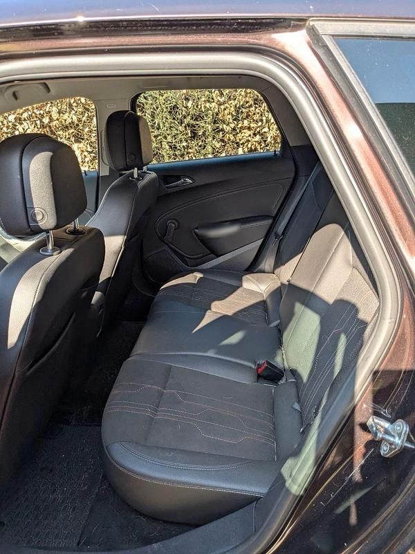 Gebraucht Opel Astra 140 PS (102 kW) 2012 Kombi