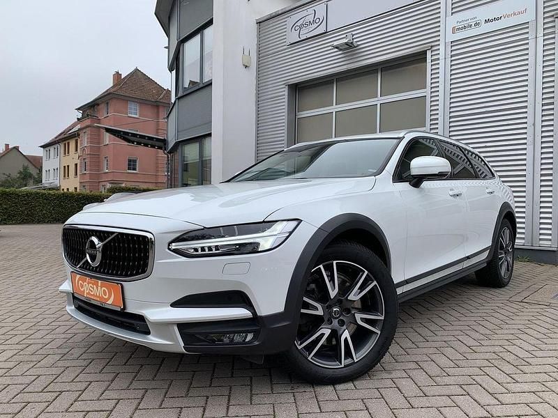 Weiß Gebraucht 2019 Volvo V90 CC Kombi | 30.739 € (Fairer Preis) - Bild 1/4