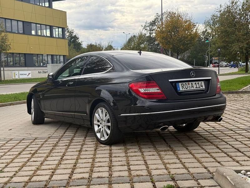 Gebraucht Mercedes C350 306 PS (225 kW) 2011 Schwarz Coupé