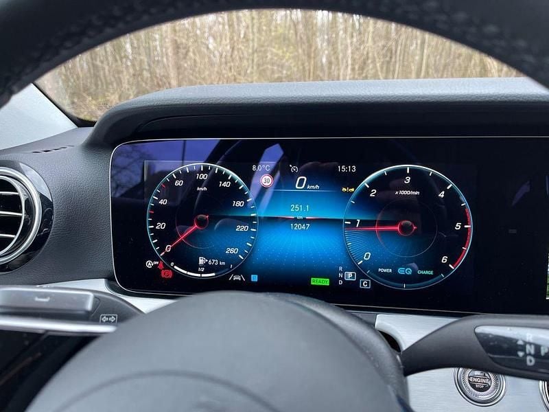 Gebraucht Mercedes E220 200 PS (147 kW) 2023 Silber Kombi