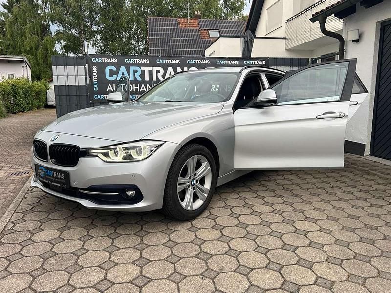 Glaciersilber Gebraucht 2018 BMW 320 Sport Line Kombi | 16.200 € (Fairer Preis) - Bild 1/3