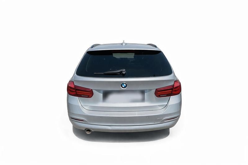 Gebraucht BMW 318 150 PS (110 kW) 2016 Grau Kombi