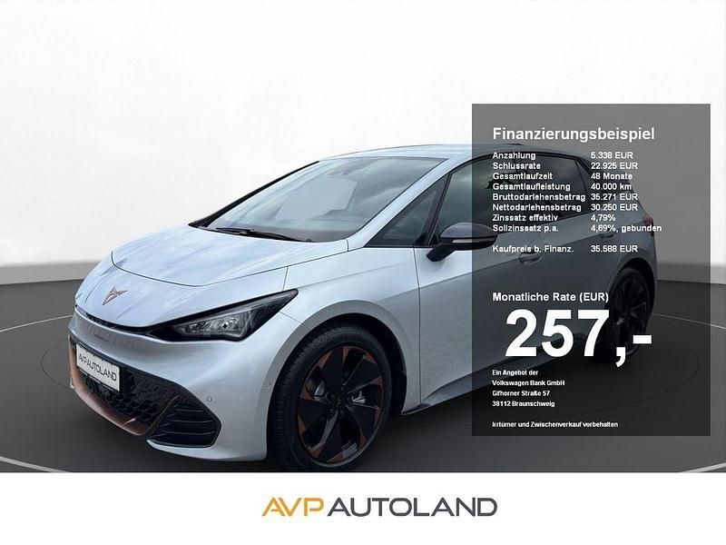 Silber Neu 2025 Cupra Born Kleinwagen | 35.589 € (Superpreis) - Bild 1/4