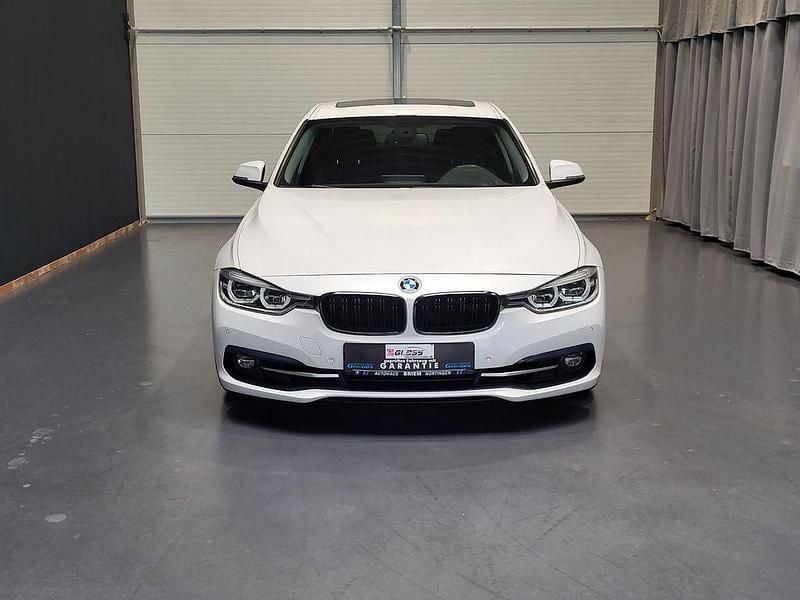 Gebraucht BMW 340 Sport Line 326 PS (239 kW) 2018 Mineralweiss Limousine