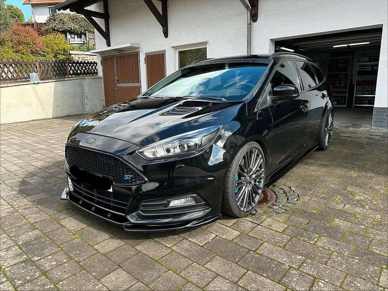 Gebraucht Ford Focus ST 2015 Schwarz Kombi