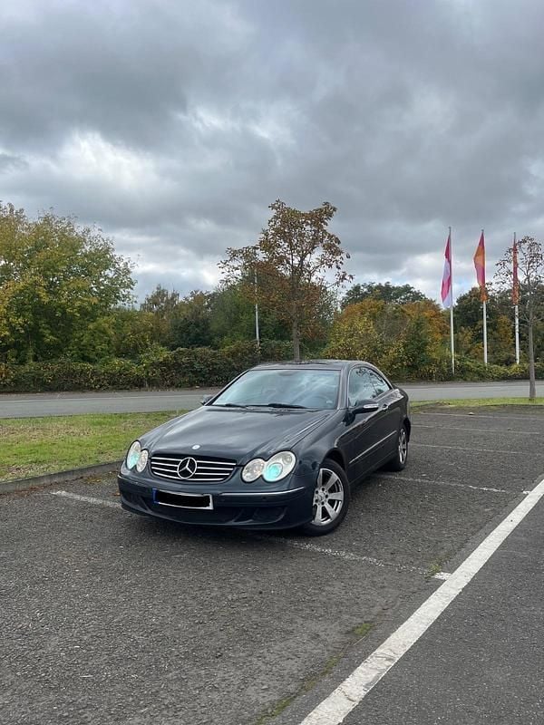 Schwarz Gebraucht 2002 Mercedes CLK240 Avantgarde Coupé | 3.100 € (Superpreis) - Bild 1/4