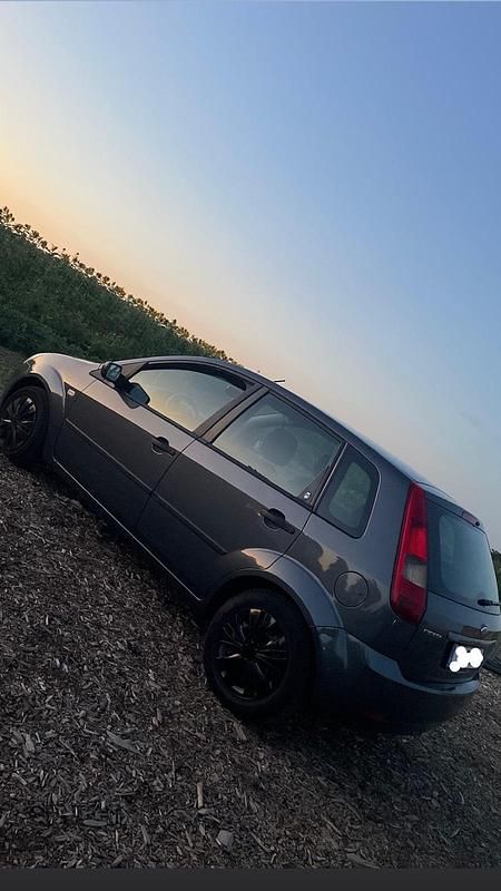 Gebraucht Ford Fiesta Ghia 68 PS (50 kW) 2004 Andere farben Kleinwagen