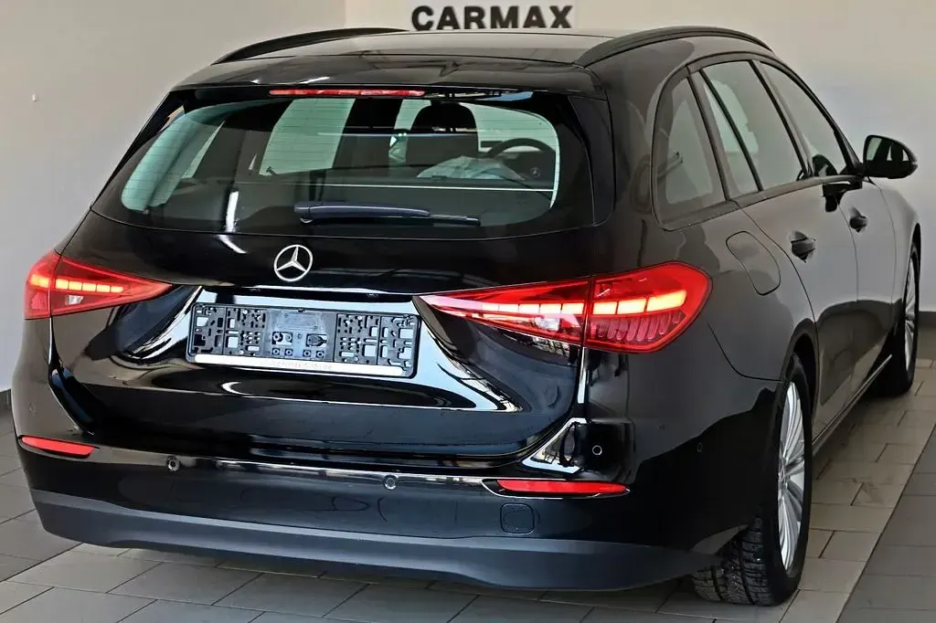 Gebraucht Mercedes 220 200 PS (147 kW) 2023 Schwarz Limousine
