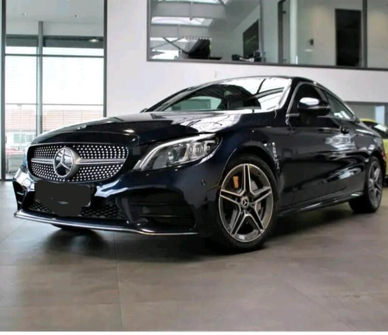 Blau Gebraucht 2018 Mercedes C300 Coupé | 28.000 € (Fairer Preis) - Bild 1/4
