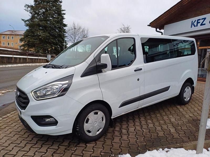 Gebraucht Ford Transit Trend 150 PS (110 kW) 2023 Weiß Kombi
