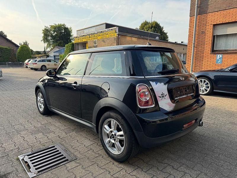 Gebraucht Mini One D 90 PS (66 kW) 2012 Schwarz Kleinwagen