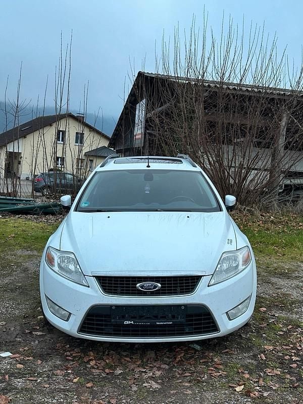 Gebraucht Ford Mondeo Titanium 140 PS (102 kW) 2009 Weiß Kombi