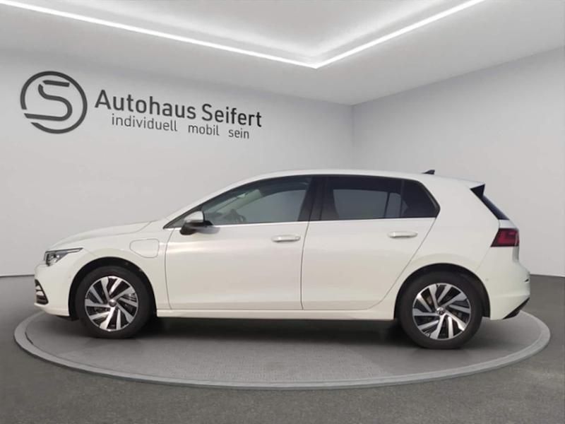 Gebraucht VW Golf VII Style 204 PS (150 kW) 2021 Weiß Kleinwagen