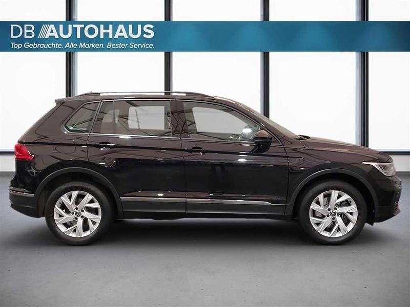 Gebraucht VW Tiguan Life 190 PS (139 kW) 2022 Schwarz SUV