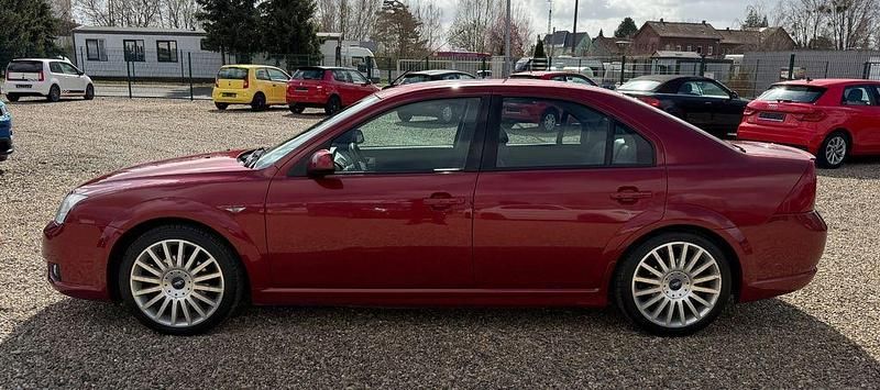 Gebraucht Ford Mondeo ST 226 PS (166 kW) 2002 Rot Limousine