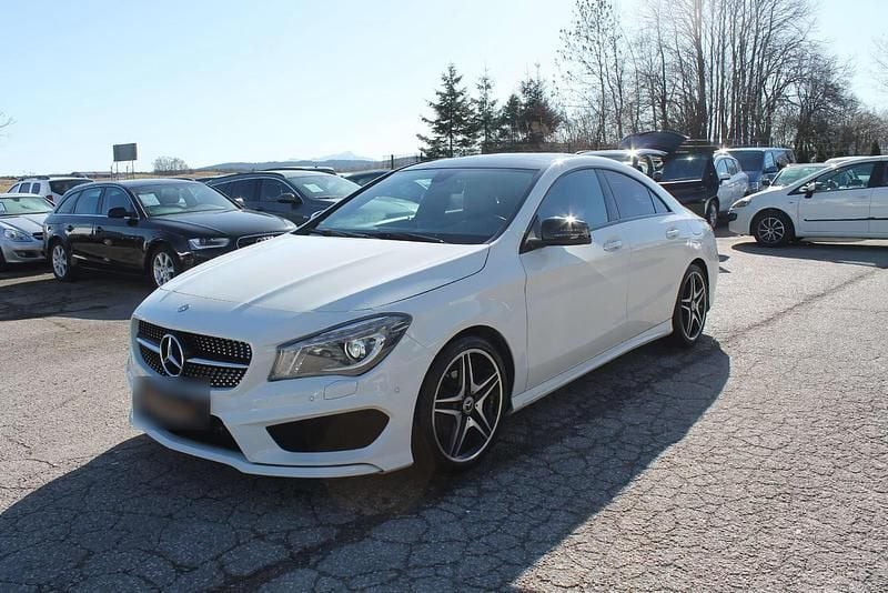 Gebraucht Mercedes CLA200 AMG line 156 PS (114 kW) 2014 Weiß Limousine