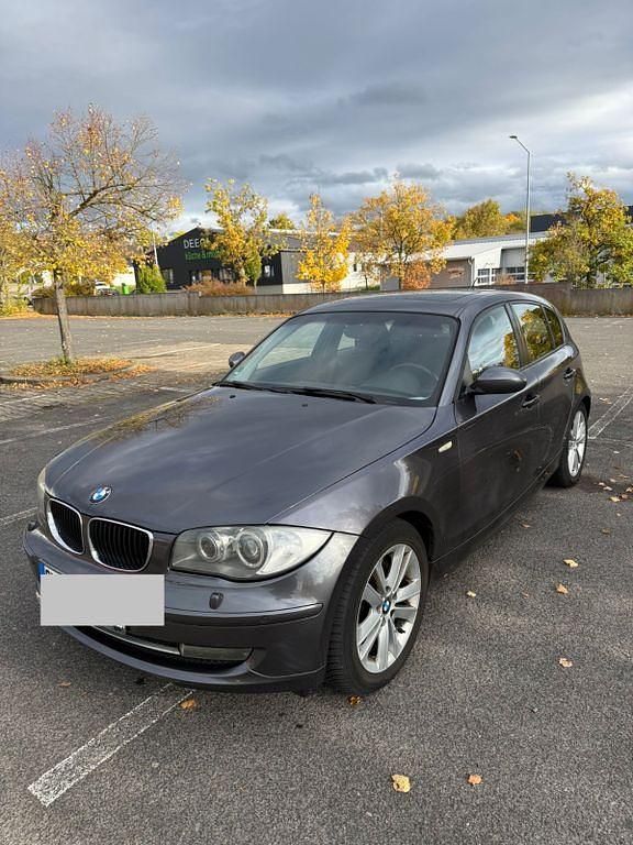 Grau Gebraucht 2007 BMW 120 Performance Kleinwagen | 6.500 € (Fairer Preis) - Bild 1/4