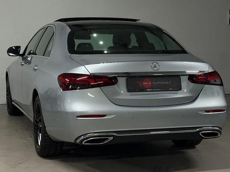 Gebraucht Mercedes E400 330 PS (242 kW) 2023 Silber Limousine