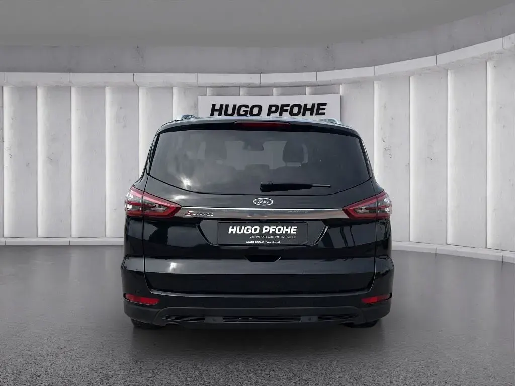 Gebraucht Ford S-MAX Titanium S 165 PS (121 kW) 2019 Schwarz Van / Kleinbus