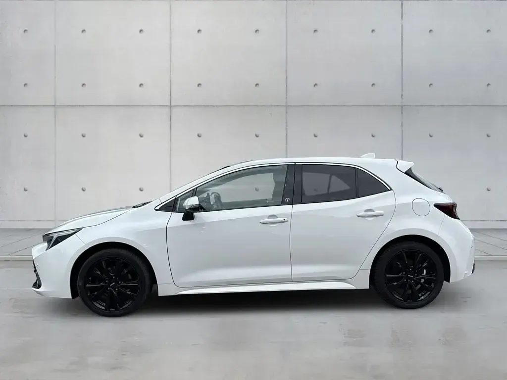 Gebraucht Toyota Corolla Team 196 PS (144 kW) 2024 Schneeweiß Limousine