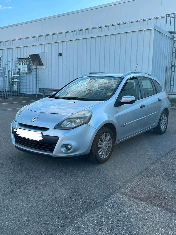 Silber Gebraucht 2009 Renault Clio GrandTour Kombi | 2.460 € (Guter Preis) - Bild 1/4