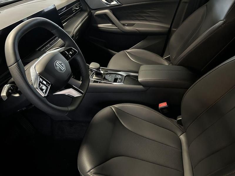 Neu MG HS Luxury 224 PS (164 kW) 2026 Silber SUV