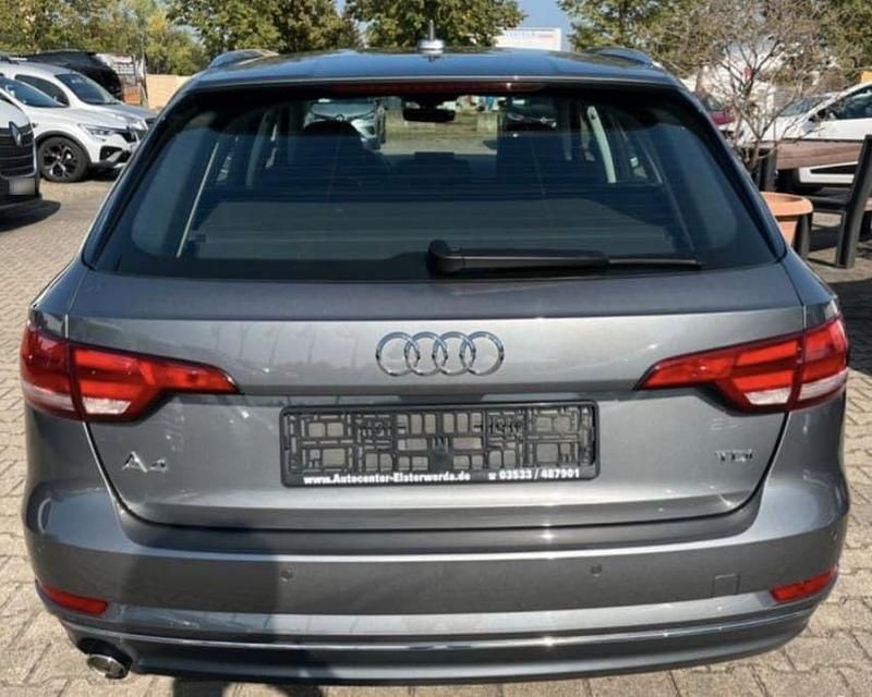 Gebraucht Audi A4 Sport 150 PS (110 kW) 2016 Grau Kombi