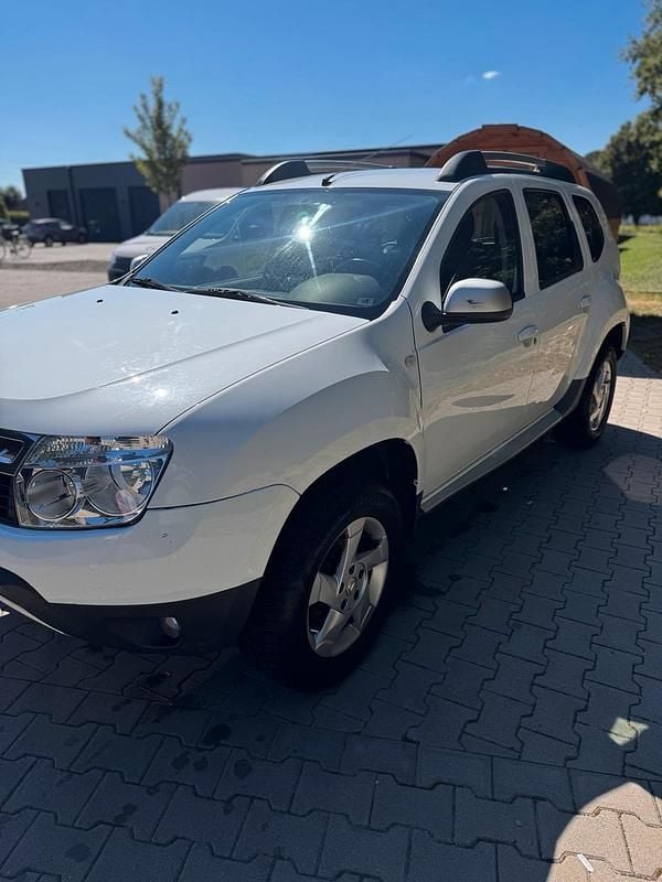 Weiß Gebraucht 2011 Dacia Duster SUV | 4.000 € (Superpreis) - Bild 1/4