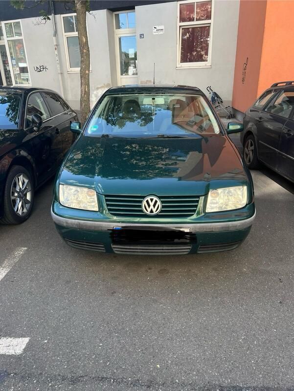 Grün Gebraucht 1999 VW Bora Limousine | 500 € (Superpreis) - Bild 1/4