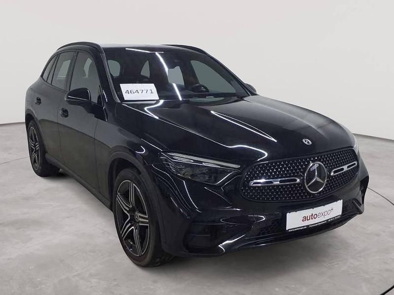 Obsidianschwarz metallic Gebraucht 2023 Mercedes GLC300 Advanced SUV | 44.990 € (Superpreis) - Bild 1/4