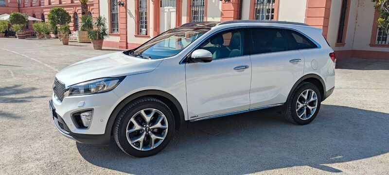 Weiß Gebraucht 2015 Kia Sorento Platinum Edition SUV | 16.600 € (Fairer Preis) - Bild 1/4