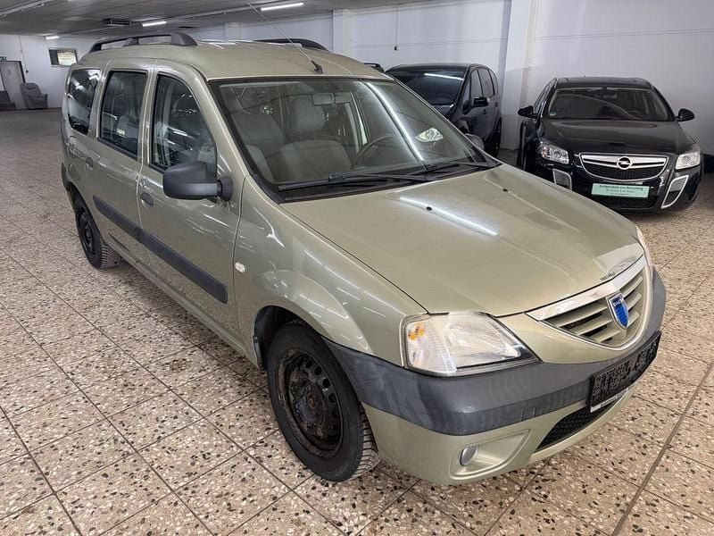 Gebraucht Dacia Logan MCV Lauréate 105 PS (77 kW) 2008 Beige Kombi