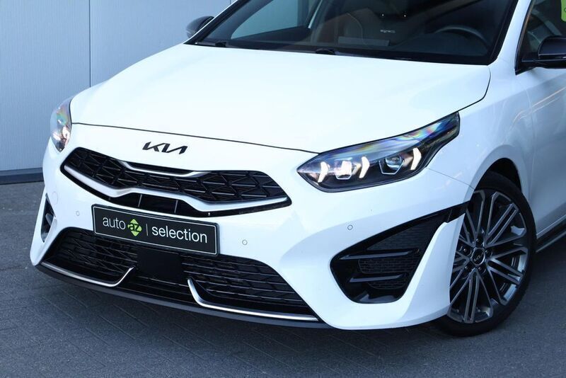 Gebraucht Kia ProCeed GT 160 PS (117 kW) 2023 Weiß Kleinwagen