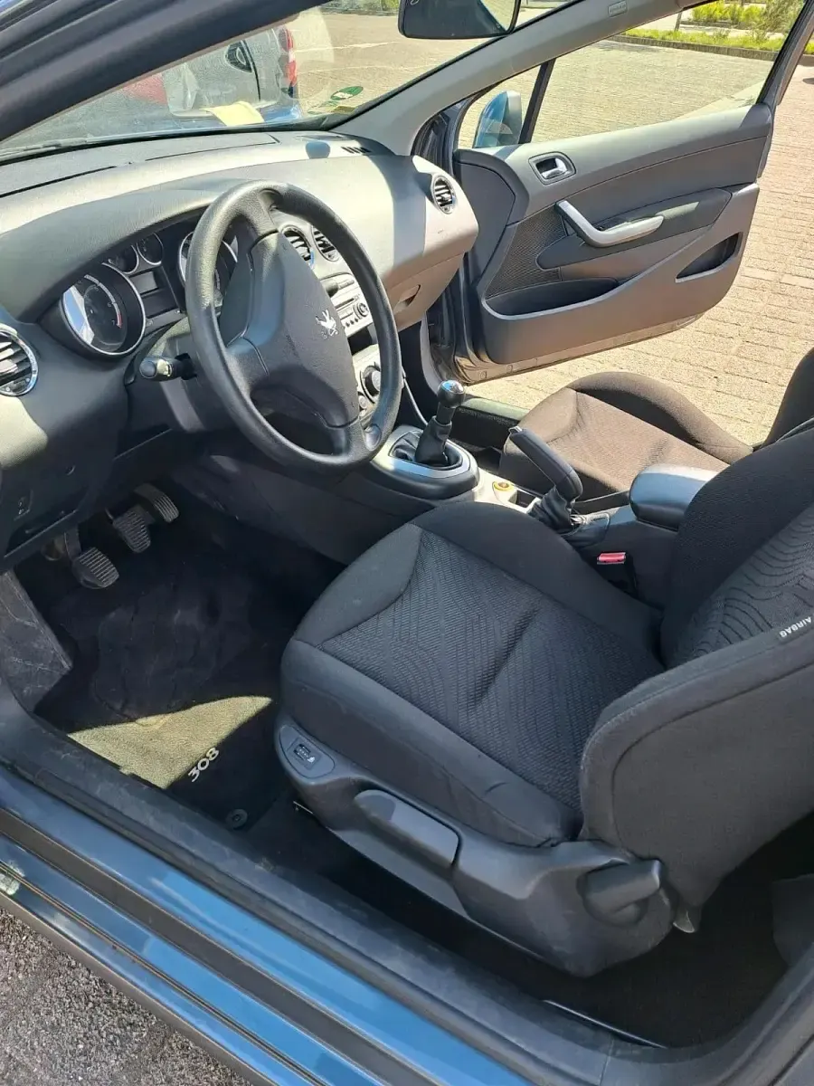 Gebraucht Peugeot 308 100 PS (73 kW) 2008 Braun Kleinwagen