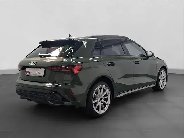 Gebraucht Audi A3 Sportback e-tron Comfort 204 PS (150 kW) 2026 Distriktgrün metallic Kleinwagen