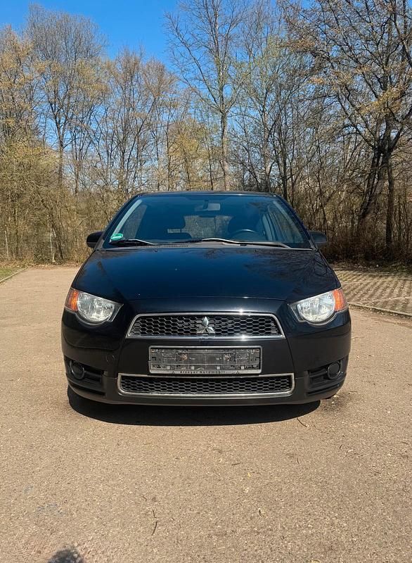 Gebraucht Mitsubishi Colt Top 95 PS (69 kW) 2010 Schwarz Kleinwagen
