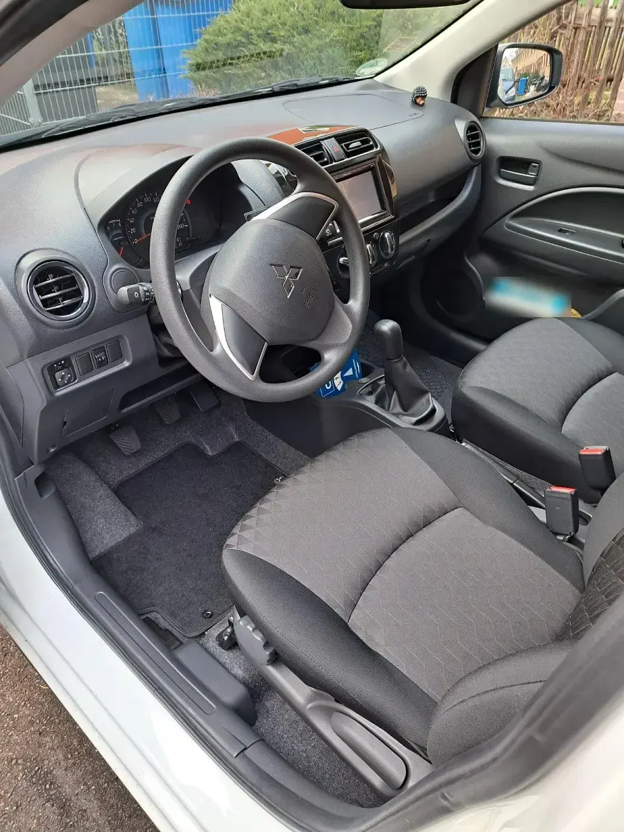 Gebraucht Mitsubishi Space Star Select 71 PS (52 kW) 2024 Weiß Kleinwagen